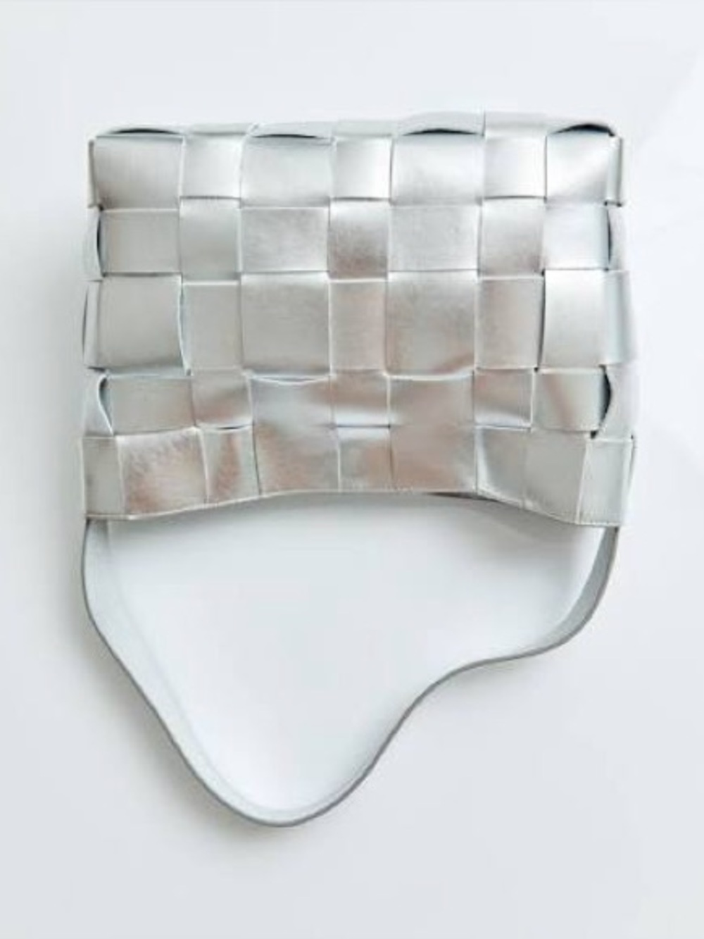 St Agni limited edition woven mini tote in silver - Picture 2 of 3